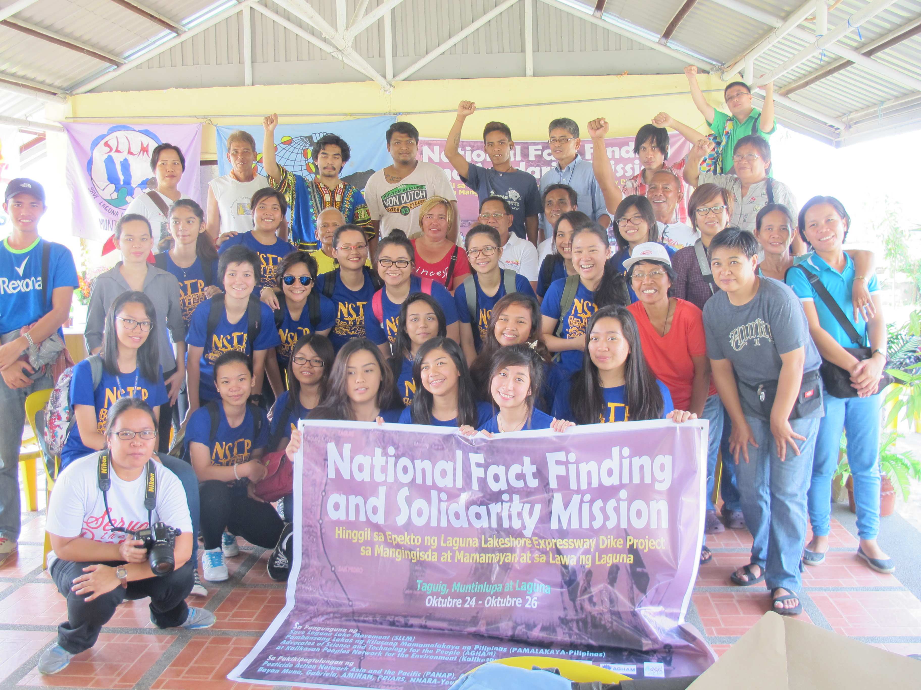 The Fact Finding team together with the freshman students from Miriam College